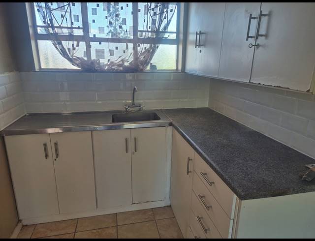 2 bed property to rent in WORCESTER CENTRAL